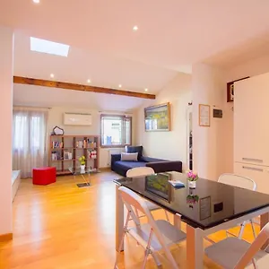Ca' Lunetta - 5' From St. Square Apartment