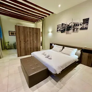 Madoneta Apartment